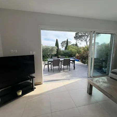 Villa Raphael