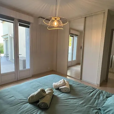 Raphael Villa